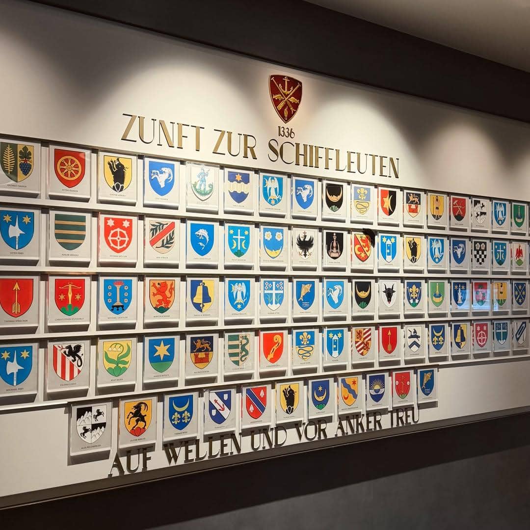 Jennifer Bachdim jalan-jalan di Switzerland bareng sahabat.