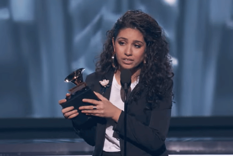 Alessia Cara memenangkan Best New Artist Grammy Awards
