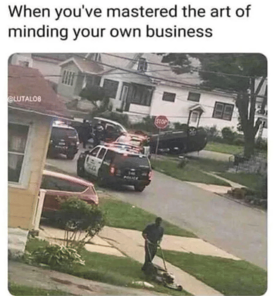 meme fokus mikirin diri sendiri