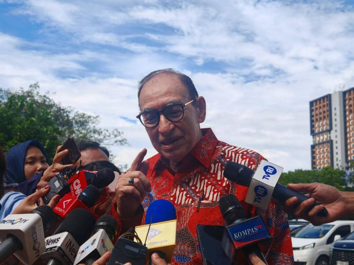 Kala Marty Bawa Mercy Jadul dan Dino Kangen Suasana Istana