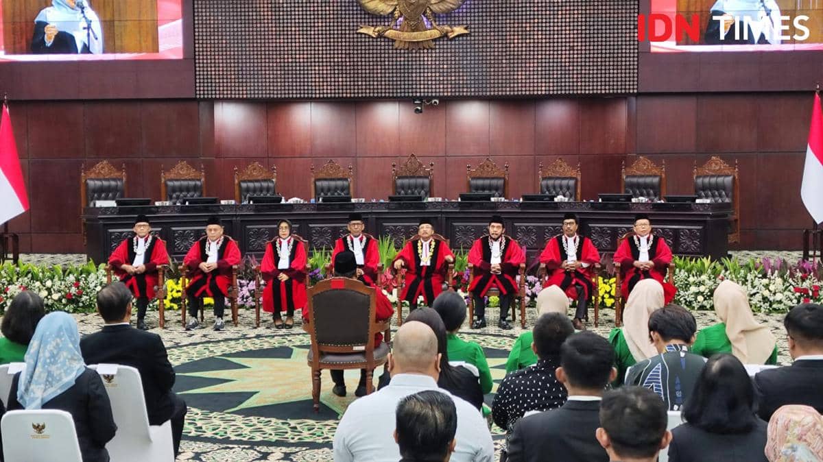 Mahkamah Konstitusi (MK) menggelar Wisuda Purnabakti Hakim Konstitusi, Arief Hidayat di Ruang Sidang MK, Jakarta