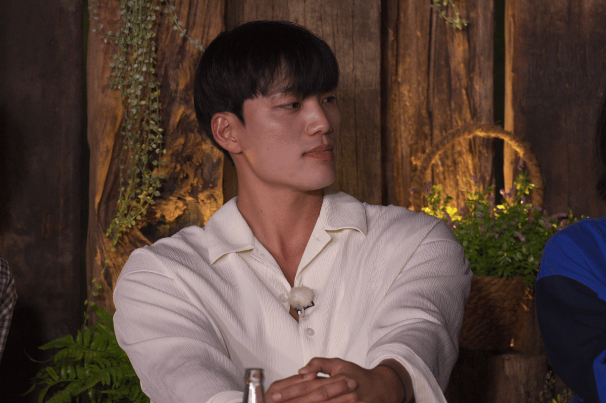 Still cut dating show Single's Inferno 5