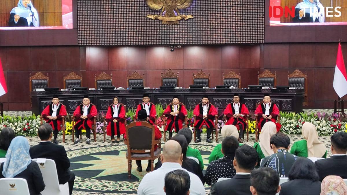 Mahkamah Konstitusi (MK) menggelar Wisuda Purnabakti Hakim Konstitusi, Arief Hidayat di Ruang Sidang MK, Jakarta 