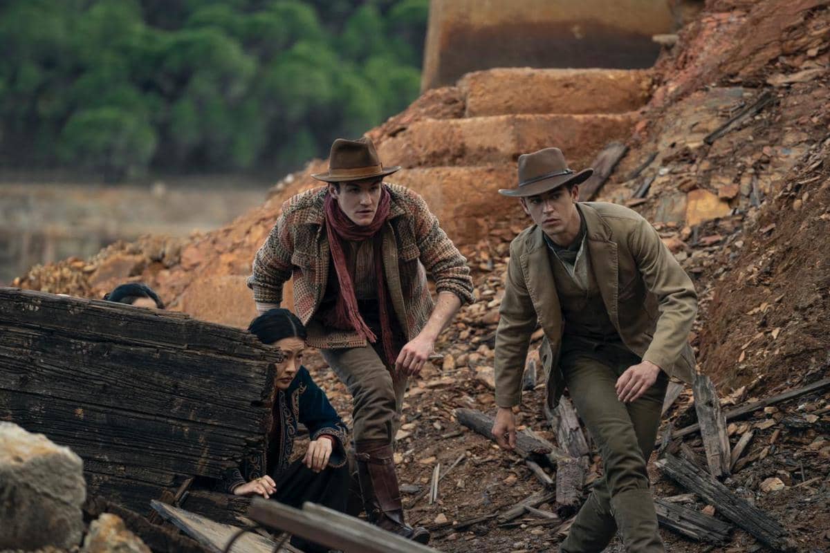 Young Sherlock berpetualang