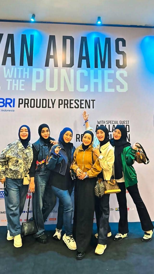 Artis Nonton Konser Bryan Adams di Jakarta (instagram.com/rieta_amilia)