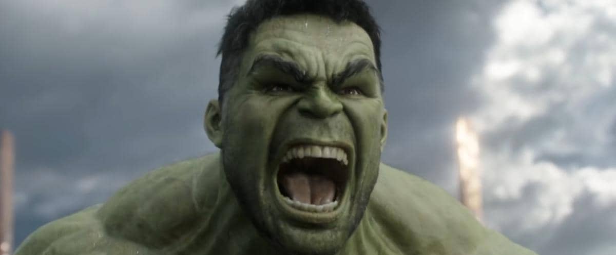 Still cut film Thor: Ragnarok (2017) yang menampilkan Mark Ruffalo sebagai Hulk
