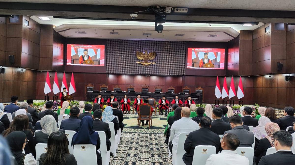 Mahkamah Konstitusi (MK) menggelar Wisuda Purnabakti Hakim Konstitusi, Arief Hidayat di Ruang Sidang MK, Jakarta 