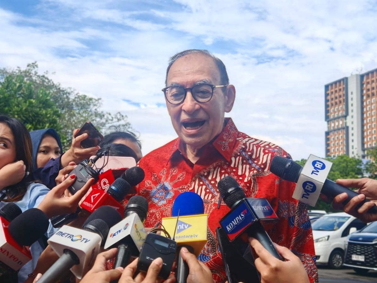 Mantan Menteri Luar Negeri, Alwi Shihab. 