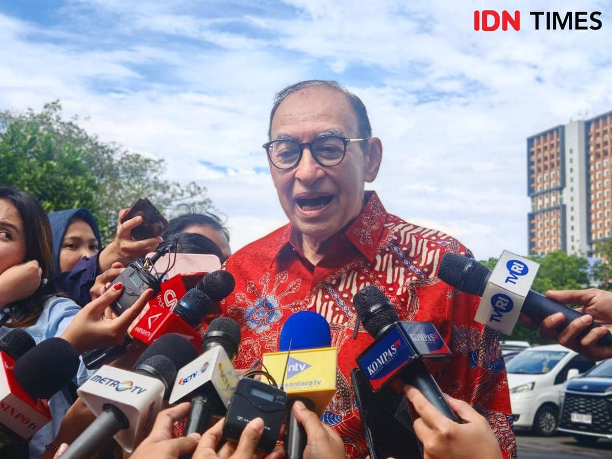 Mantan Menteri Luar Negeri, Alwi Shihab. 