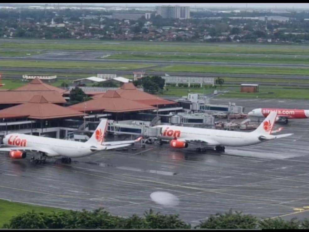 Ilustrasi pesawat di Bandara Soetta