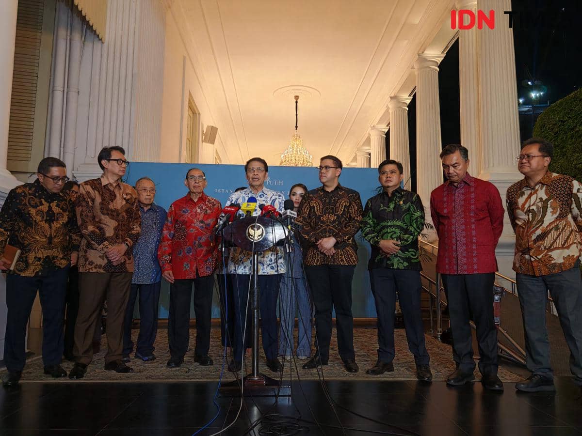 Konferensi pers mantan Menteri Luar Negeri, mantan Wakil Menteri Luar Negeri usai pertemuan dengan Presiden Prabowo Subianto 