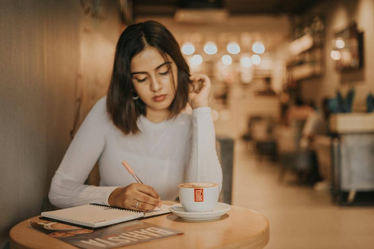 Ilustrasi merasa bosan (unsplash.com/Photo by Dollar Gill)