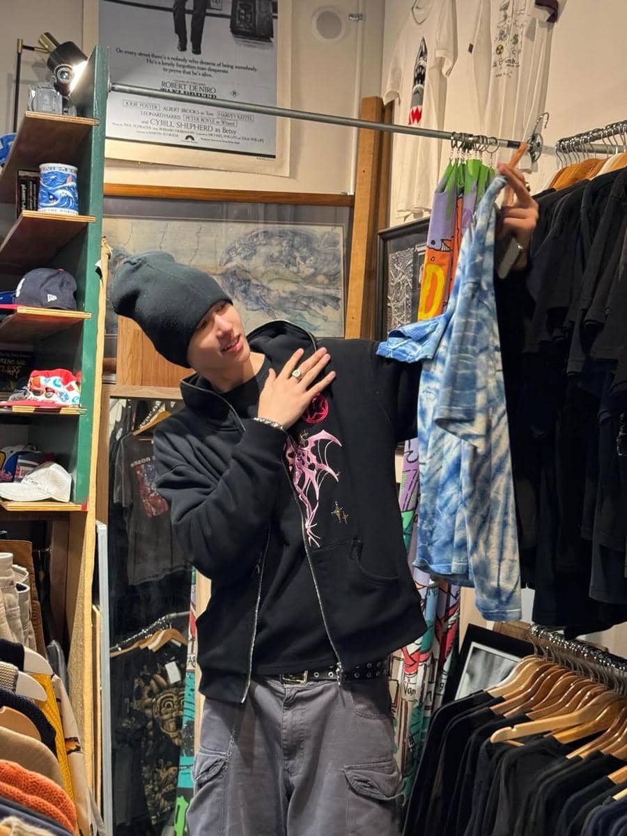 Inspirasi outfit ala Martin CORTIS
