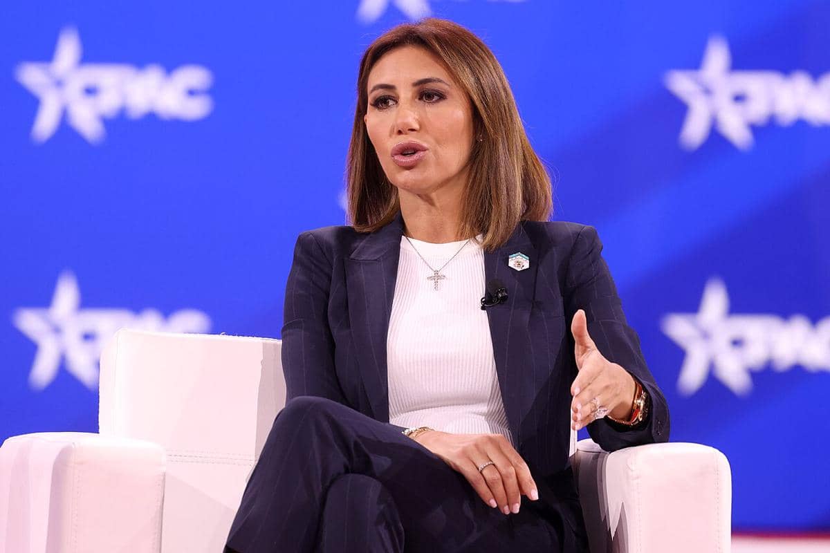 Alina Habba berbicara di Konferensi Aksi Politik Konservatif (CPAC) 2025 di Gaylord National Resort & Convention Center di National Harbor, Maryland, pada 2025.