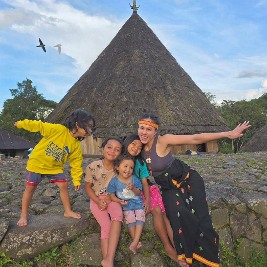 Wulan Guritno di NTT.