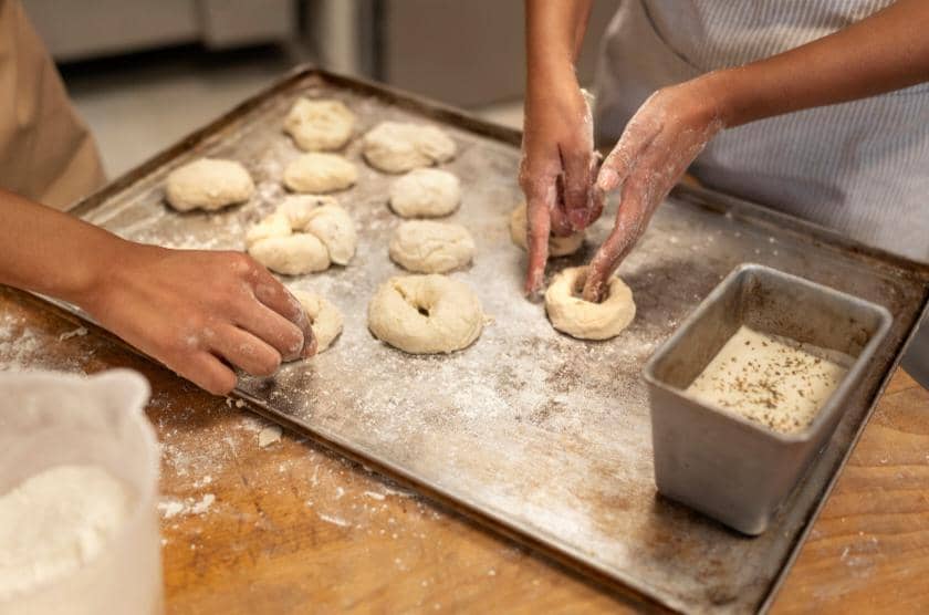 Ilustrasi membuat bagel