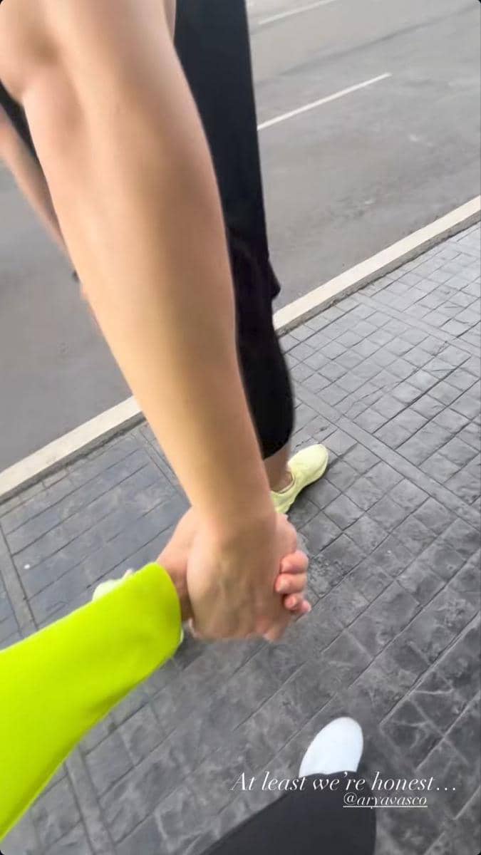 Cinta Laura dan Arya Vasco jogging pagi bersama.