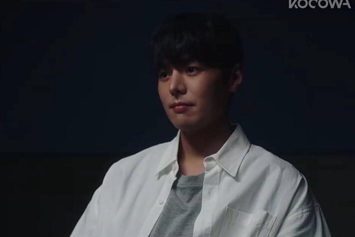 Still cut Bloody Flower