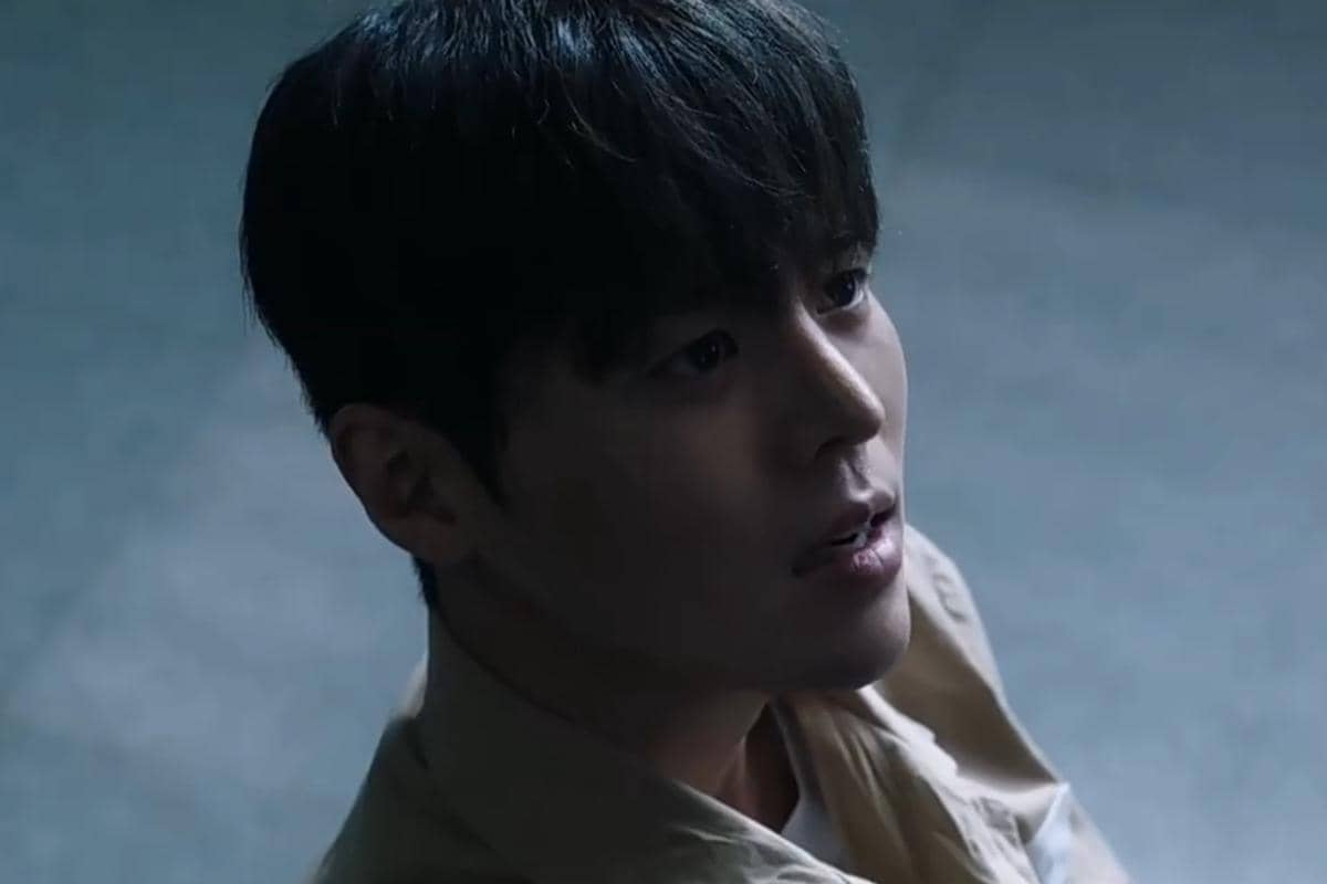 Still cut Bloody Flower