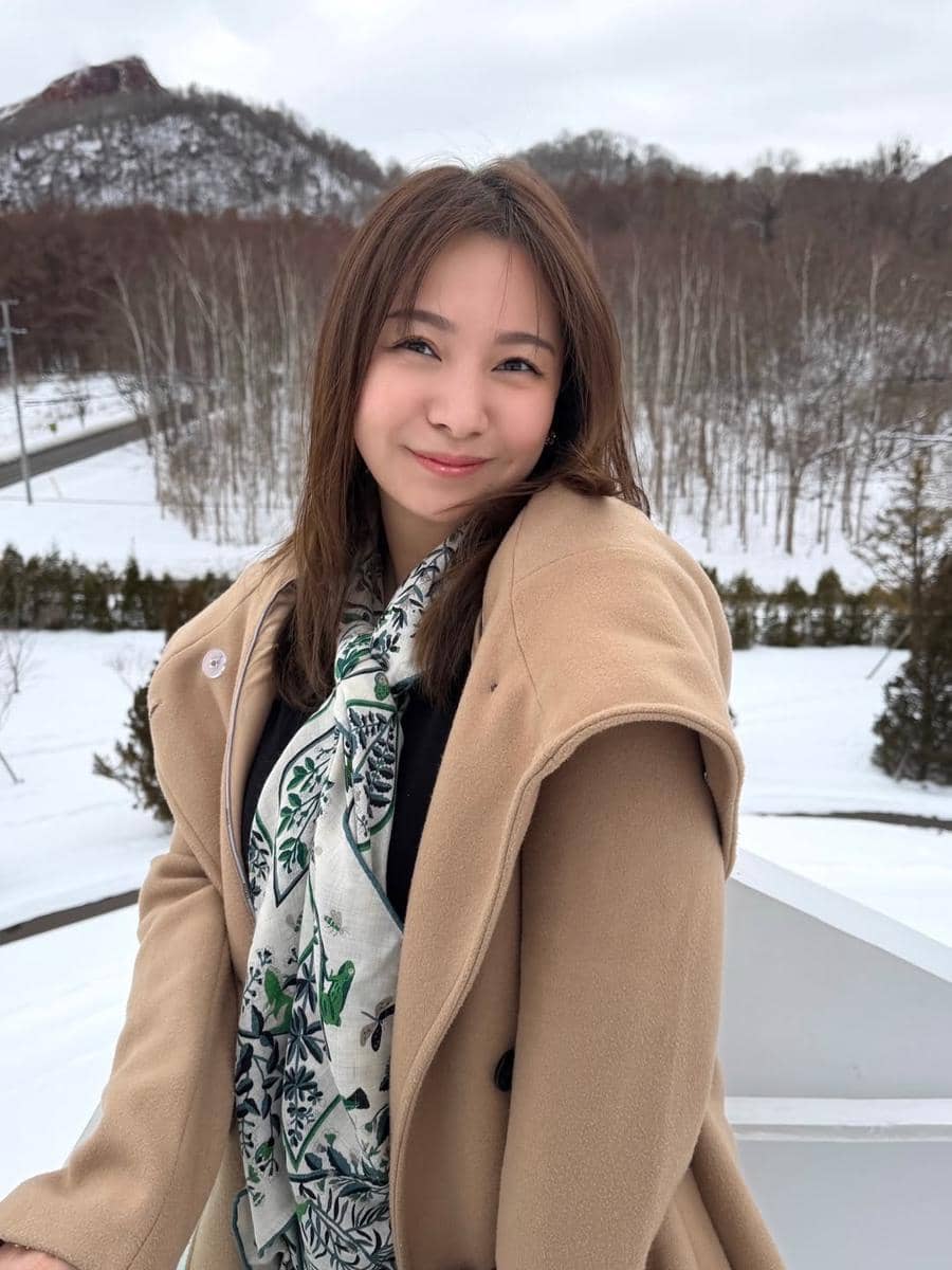 Devy Anastasia liburan di Hokkaido