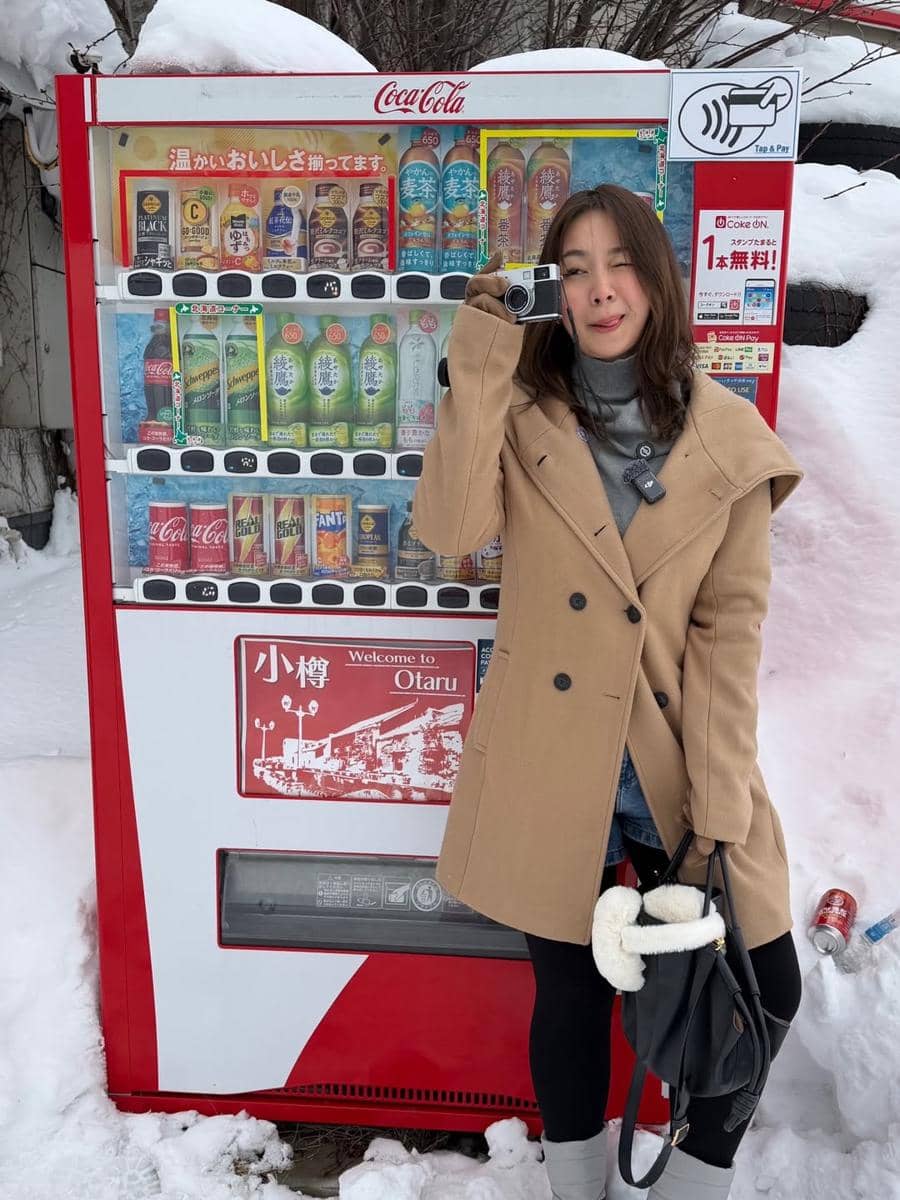 Devy Anastasia liburan di Hokkaido