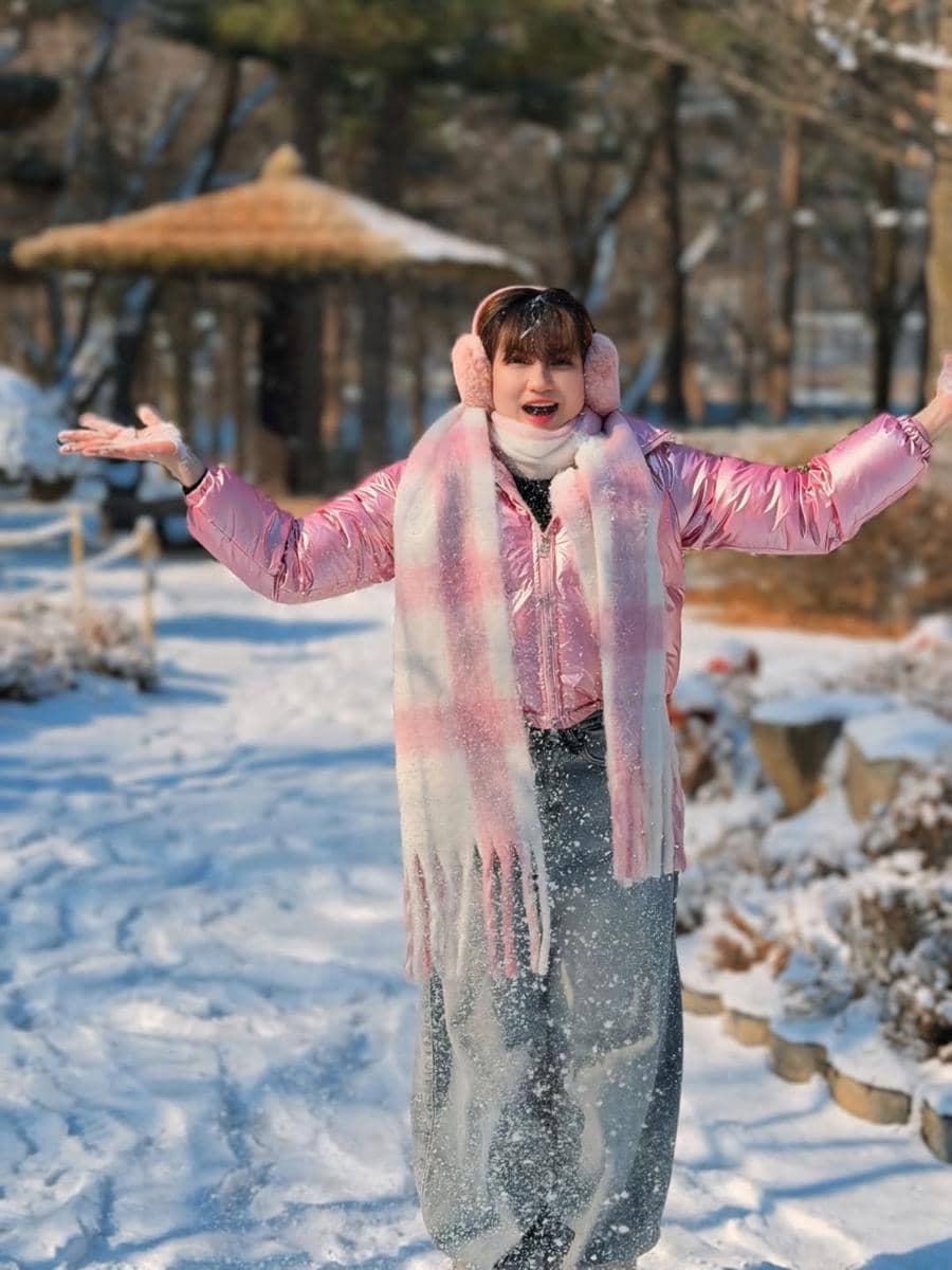 Alessia Cestaro main salju di Nami Island