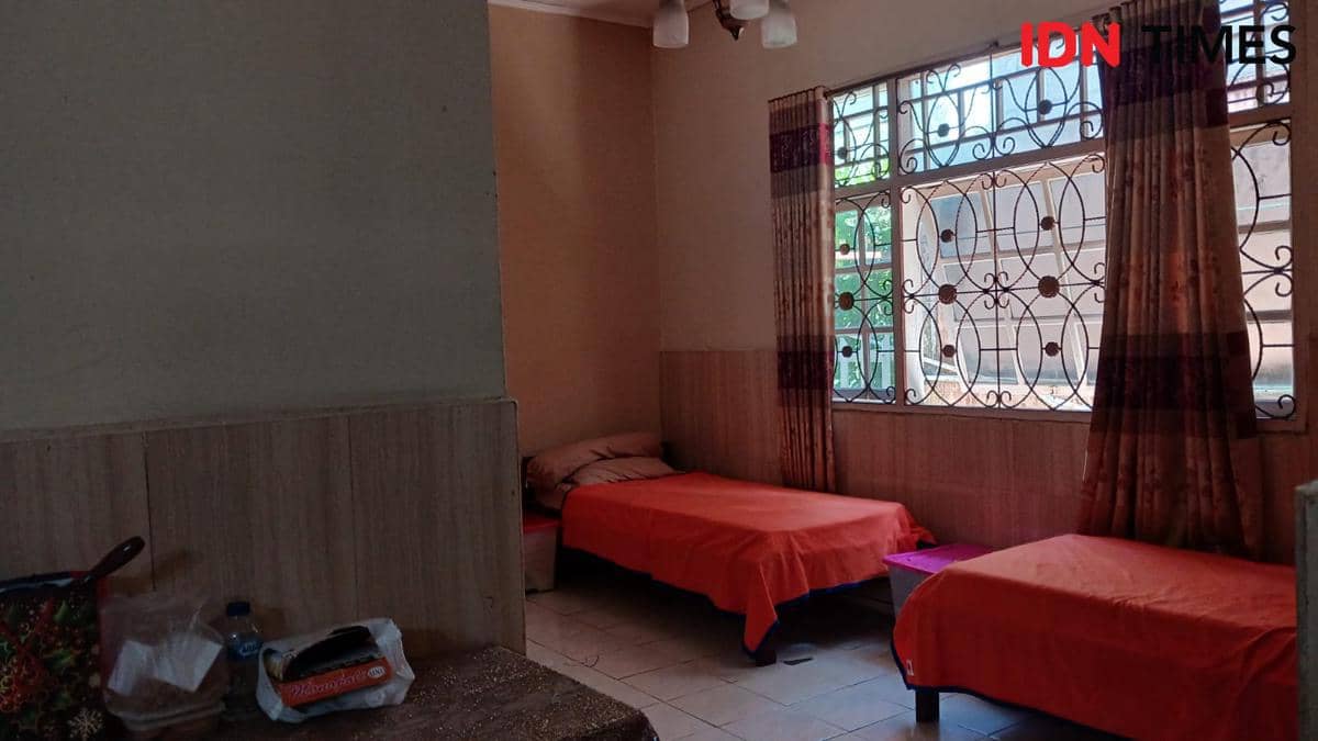 Kondisi Panti Wreda Damai di rumah baru di Lingkungan VII Kelurahan Ranomuut, Kecamatan Paal Dua, Kota Manado, Sulawesi Utara. IDNTimes/Savi