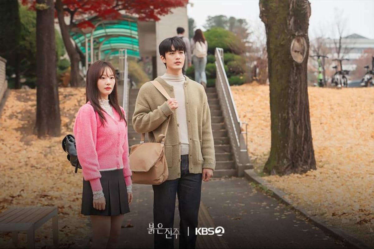 Siapa saja yang bermain di Pearl in Red.jpg