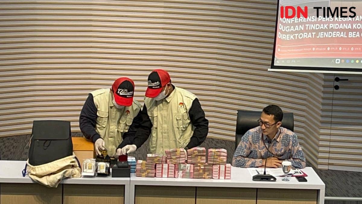 Pejabat Bea Cukai Tersangka Korupsi