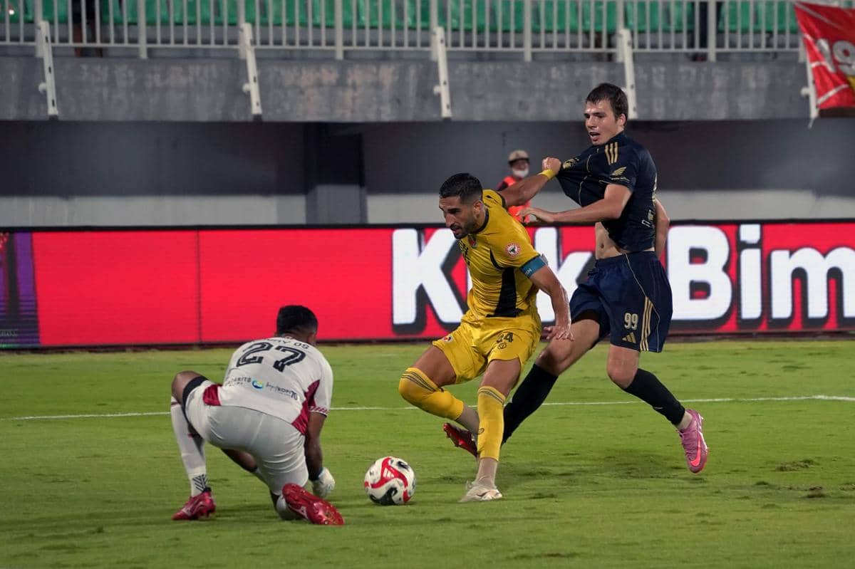 antarafoto-psm-makassar-ditahan-imbang-semen-padang-1770274253 (1).jpg