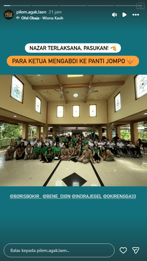 Potret cast Agak Laen 2 tunaikan nazar ke panti jompo