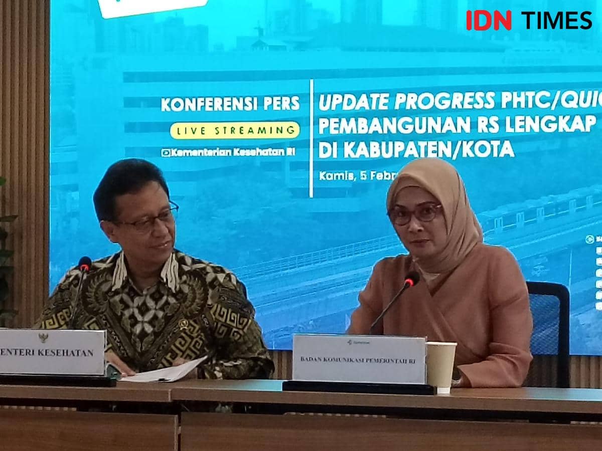 Menteri Kesehatan (Menkes), Budi Gunadi Sadikin dalam konferensi pers update PHTC Pembangunan RS di Gedung Kemenkes.