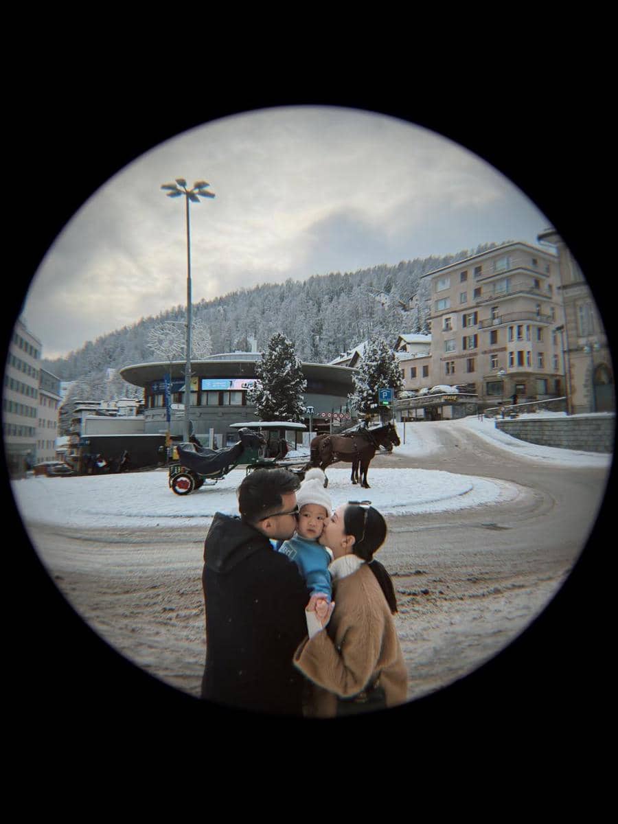 Keluarga Jessica Mila jalan-jalan di Kota St. Moritz