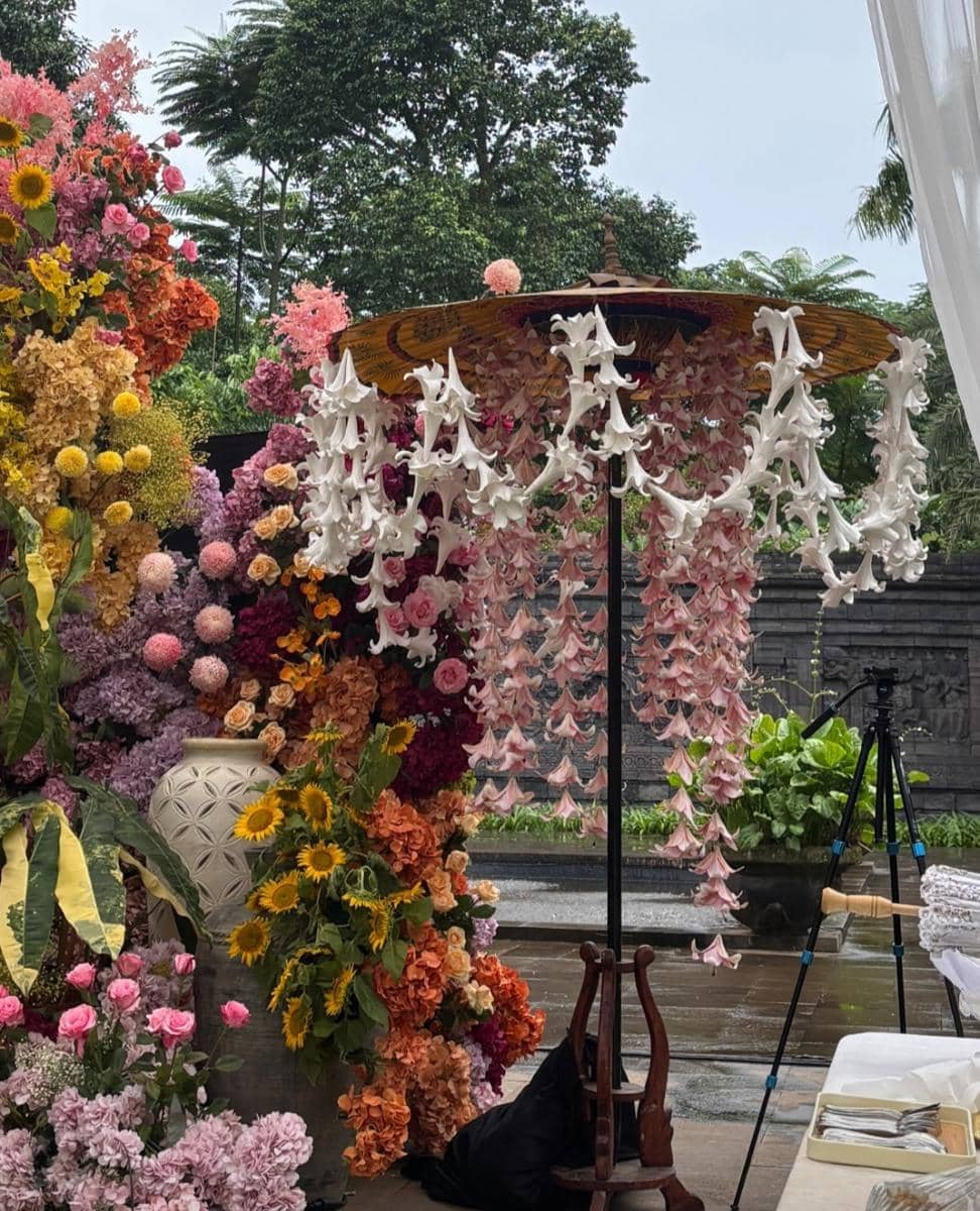 Dekorasi tujuh bulanan kehamilan Alyssa Daguise