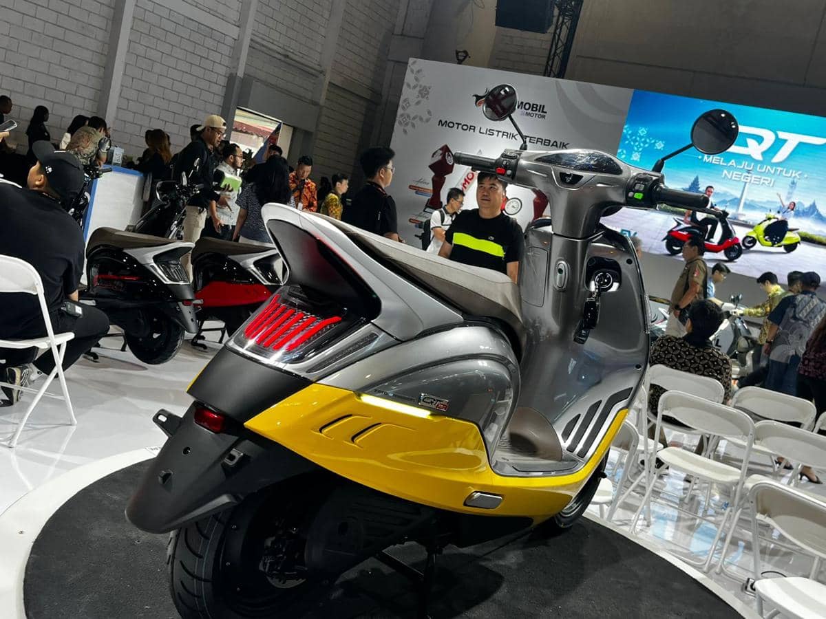 Visual futuristik dan harga yang sebanding