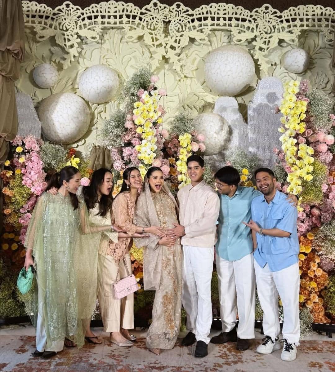 Dekorasi tujuh bulanan kehamilan Alyssa Daguise