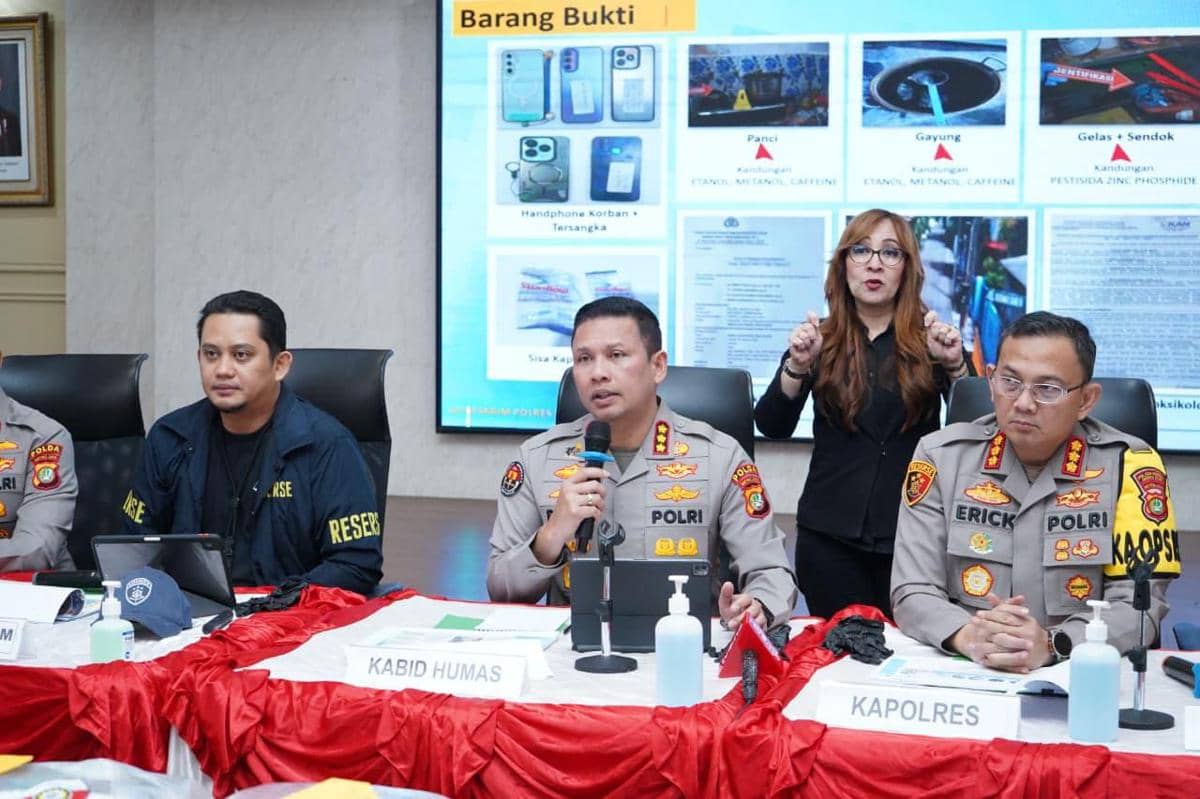 Keracunan Satu Keluarga Warakas Terungkap, Anak Sendiri Jadi Tersangka