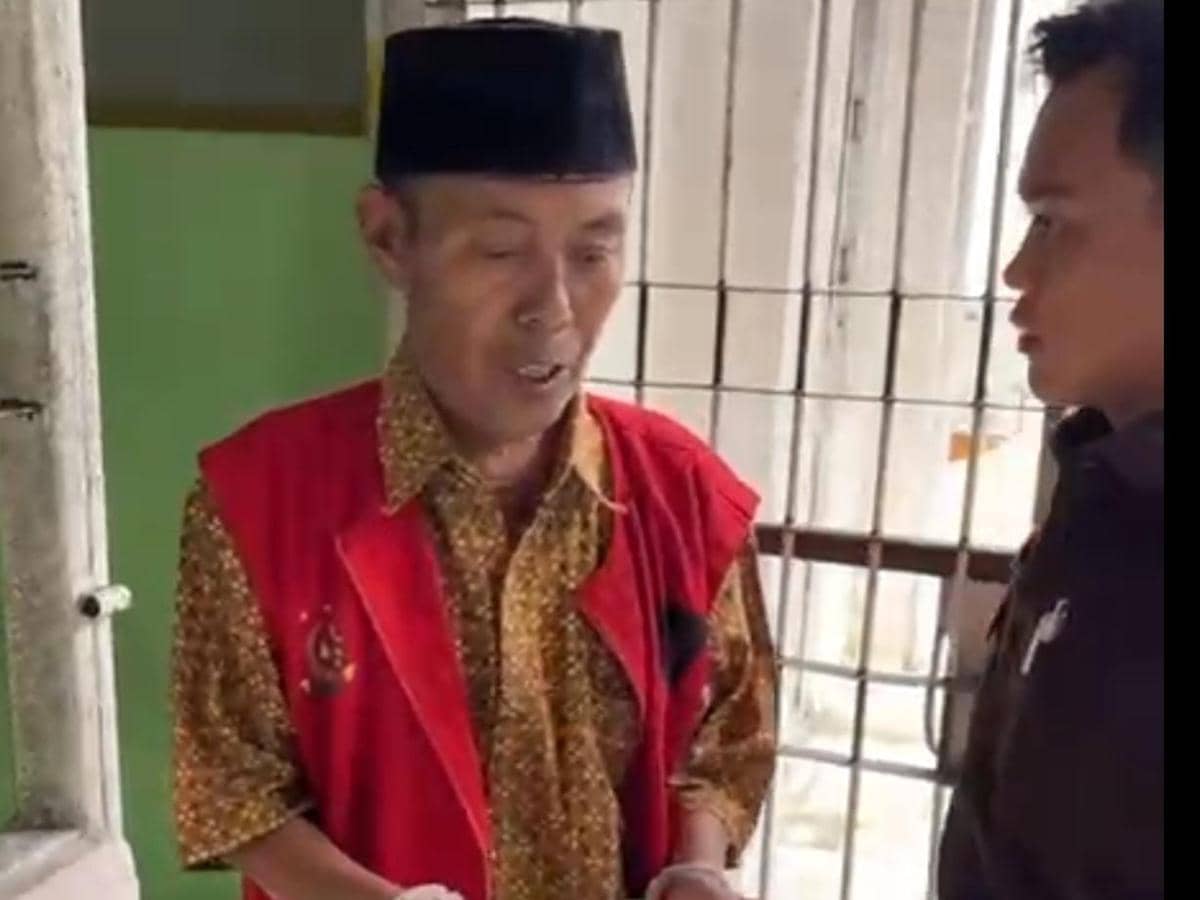 Terdakwa Nasirun (57) menjalani sidang tuntutan di PN Gunung Sugih.