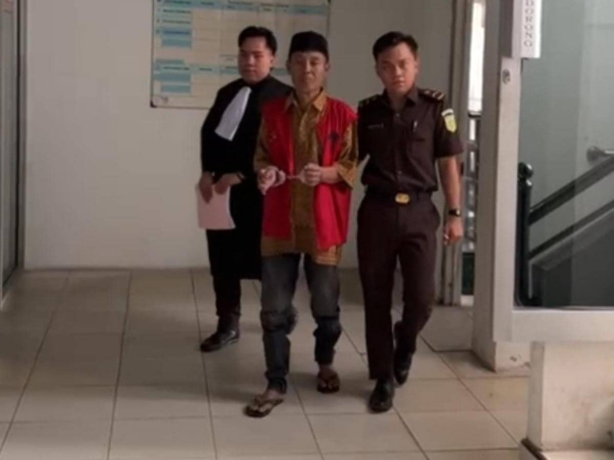 Terdakwa Nasirun (57) menjalani sidang tuntutan di PN Gunung Sugih.