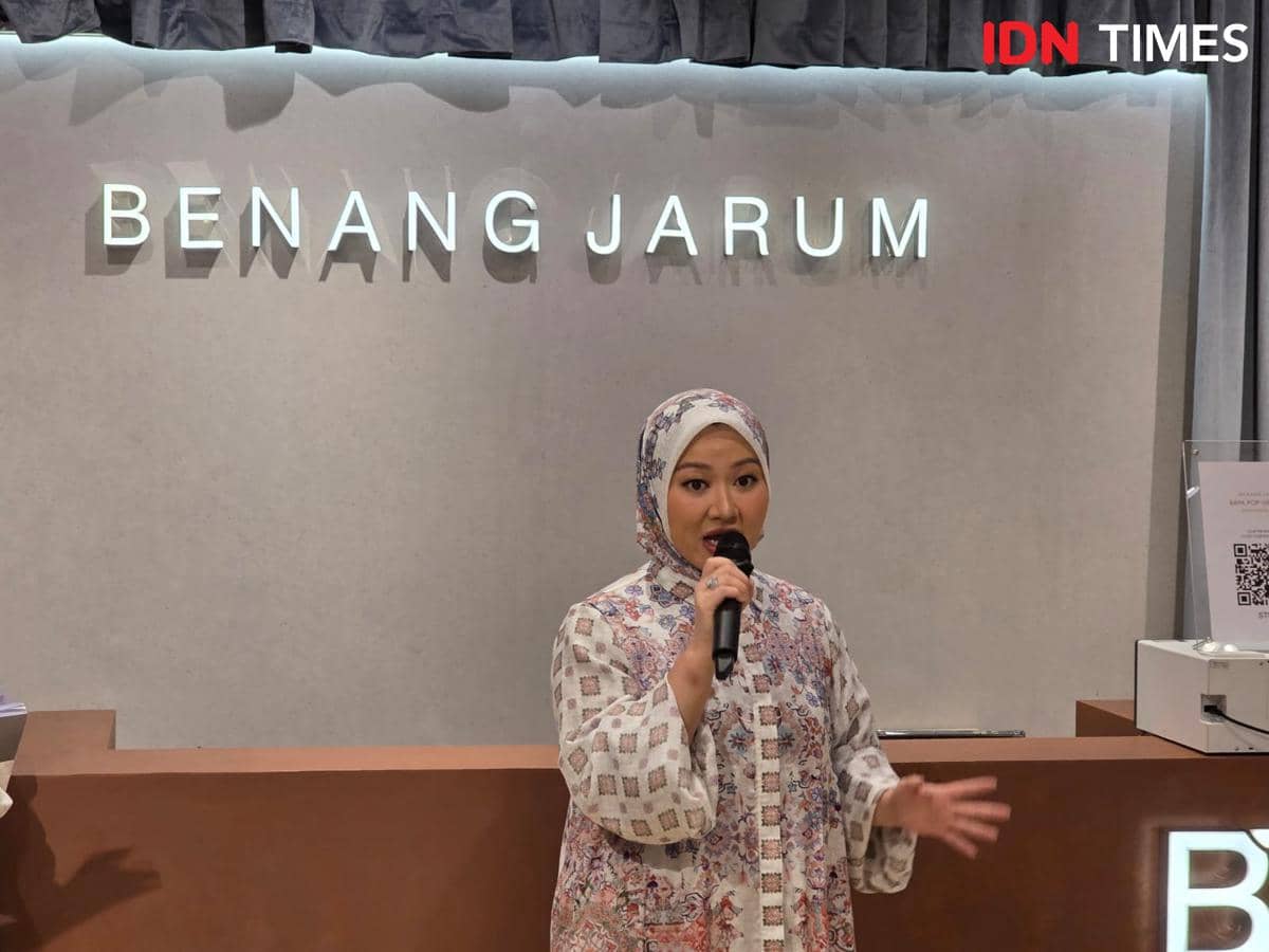 Allyssa Hawadi, Co-Founder Benang Jarum, dalam Peresmian Raya Pop-Up Store Benang Jarum di Mal Kota Kasablanka. 6 Februari 2026. (IDN Times/M. Tarmizi Murdianto)