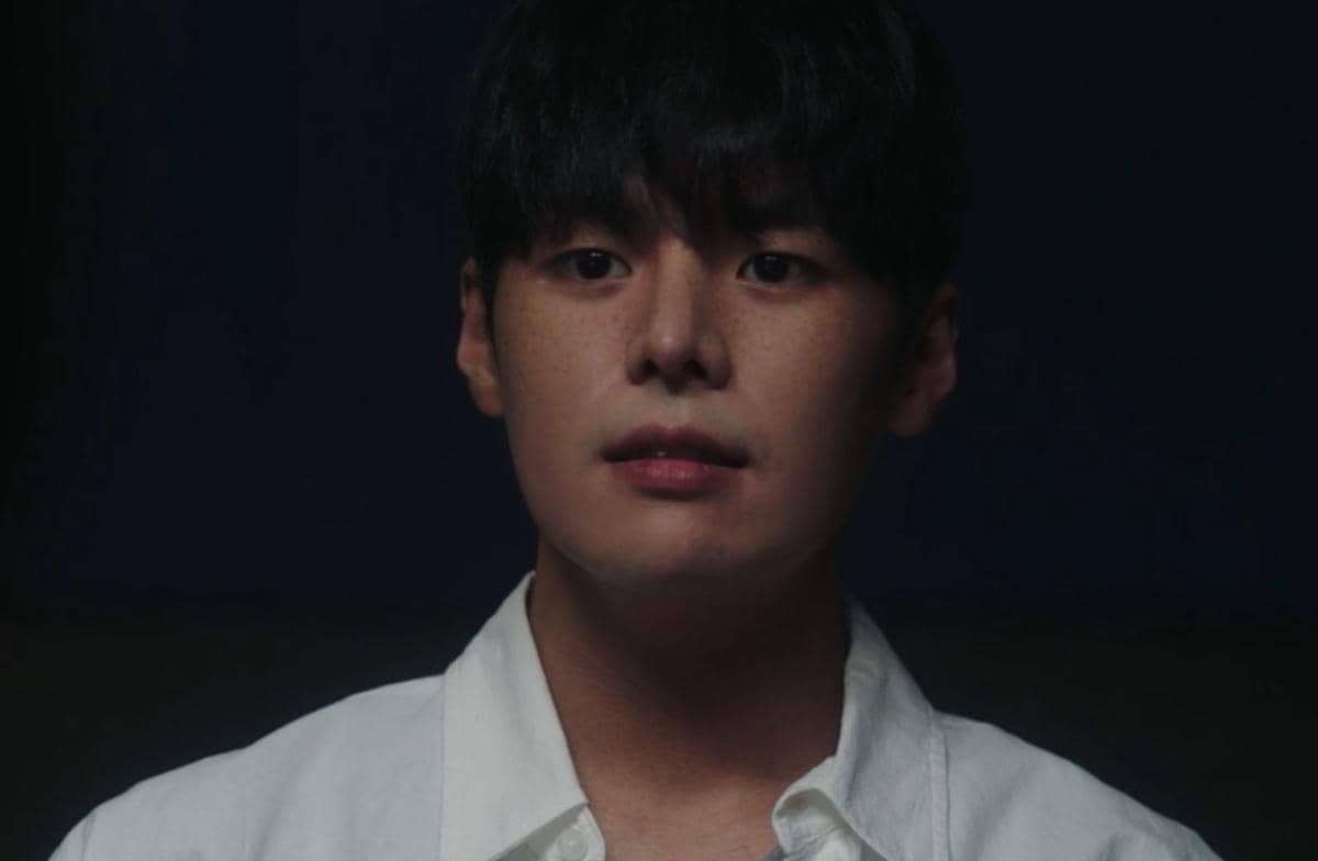 Cuplikan drama Korea Bloody Flower 