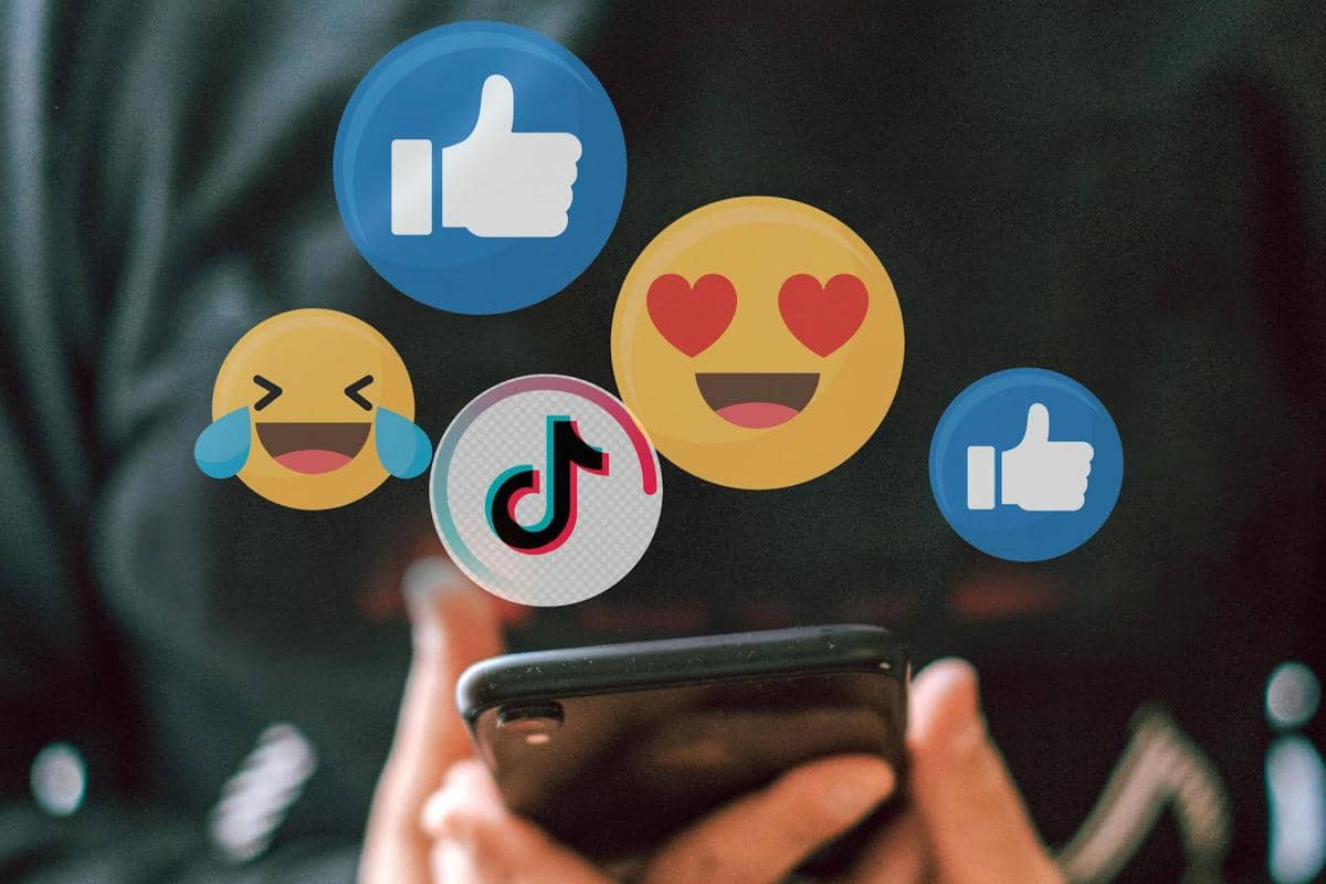 ilustrasi menggunakan emoji sebagai reaksi