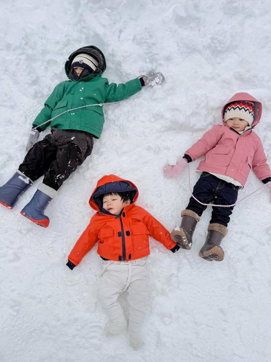 Kesha Ratuliu ajak anak main salju di Jepang