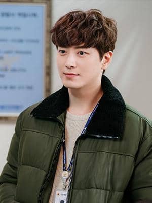 Lee Jun Hyuk di drama 365: Repeat the Year