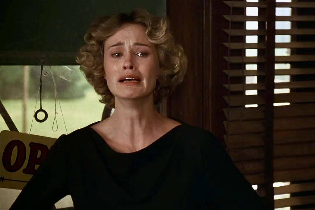 adaptasi novel The Postman Always Rings Twice.