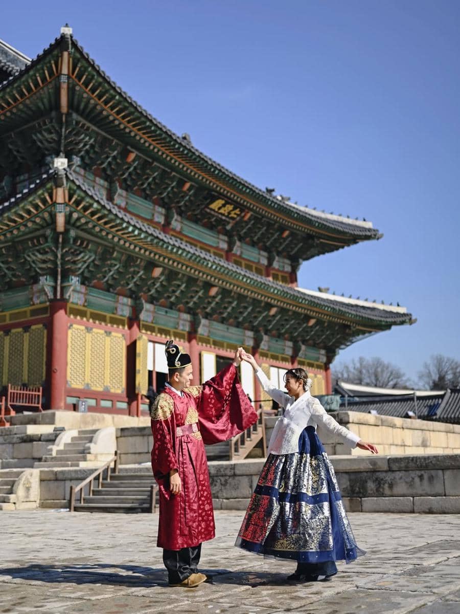 Photoshoot Glenca Chysara dan Rendi Jhon dengan hanbok