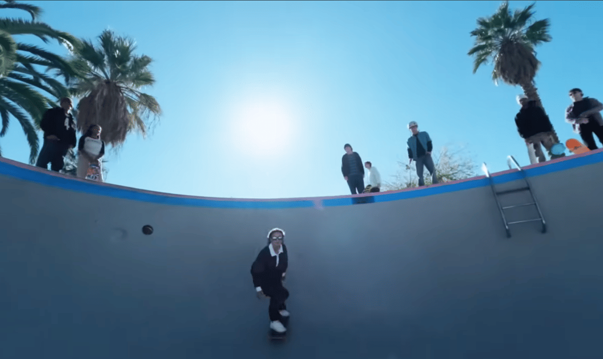 potret iklan Oakley Meta