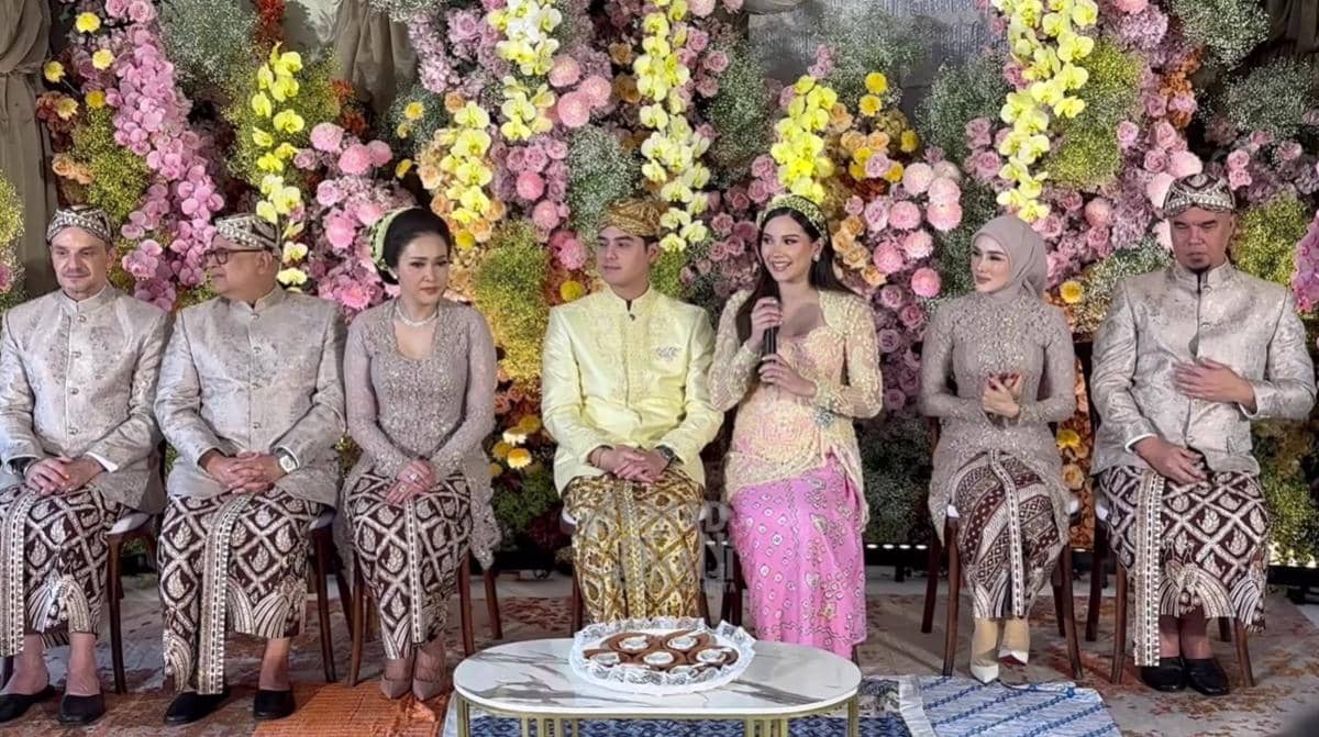 Keluarga di Tujuh Bulanan Kehamilan Alyssa Daguise (instagram.com/alyssadaguise)