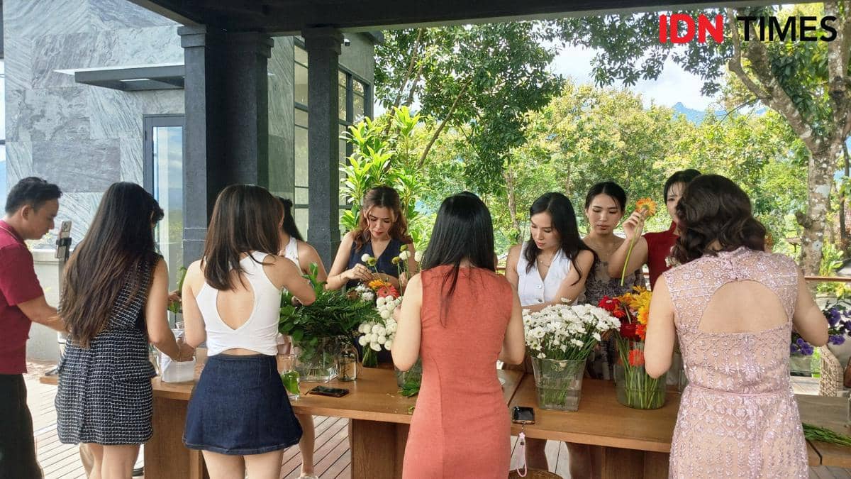 Flower Bar di Tiga Dari Plataran Borobudur 