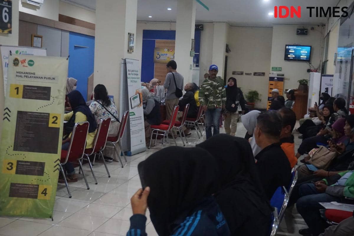 21 ribu peserta BPJS segmen Penerima Bantuan Iuran Jaminan Kesehatan Nasional (PBI-JK) di wilayahnya yang dinonaktifkan secara tiba-tiba sejak awal Februari 2026.